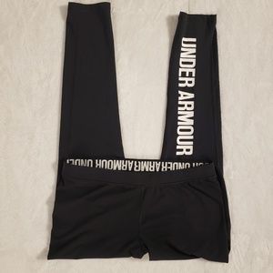 Under Armour | heat gear graphic workout leggings